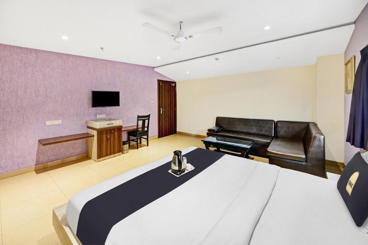 Hotel Townhouse Oak Pentagon Residency Bhubaneswar Exterior foto